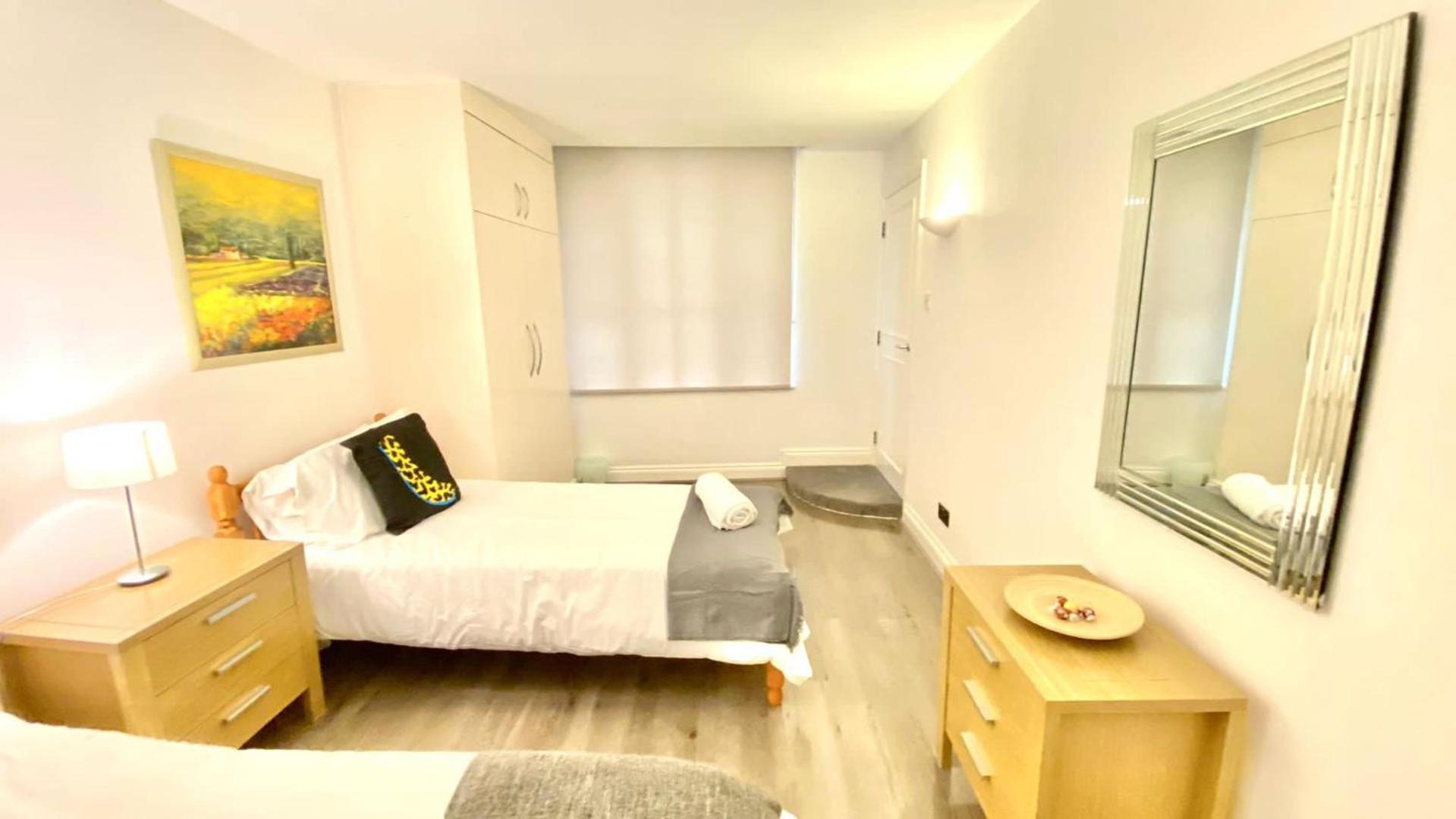 1 Bed Apt- Sleeps 3 & Pet Friendly Londres
