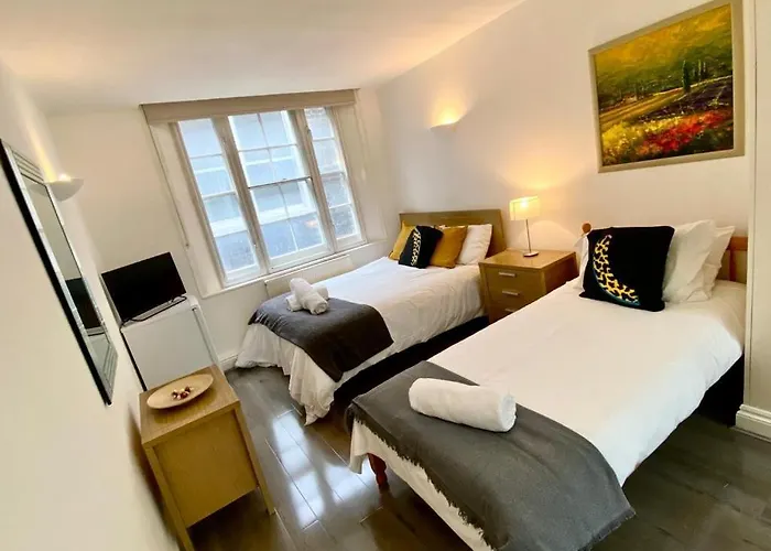 Central London 1 Bed Apt- Sleeps 3 & Pet Friendly